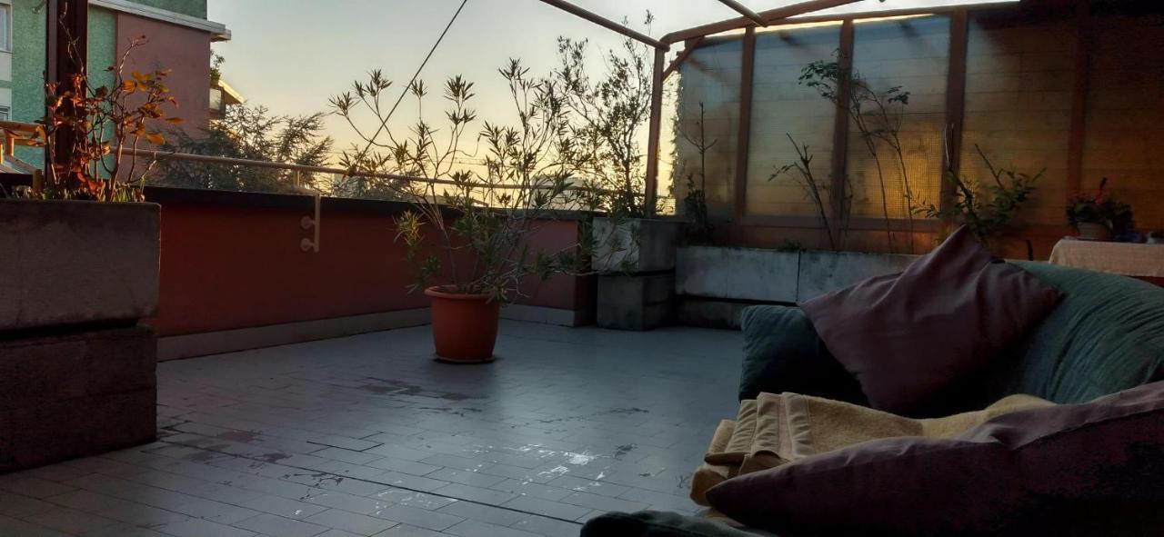Meraviglioso Super Attico Con Terrazza Milan Bagian luar foto